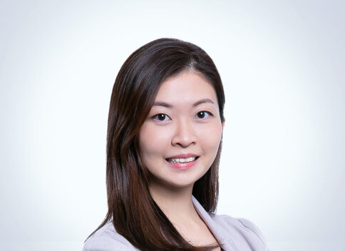 Elaine Chow - Executive Director at Waystone in Hong Kong